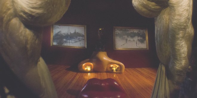 Habitación de Mae West por Dalí