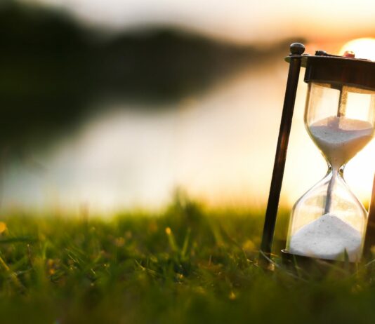 ¿Por qué hacemos el cambio horario?, ¿A qué se debe?