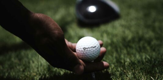 por que las pelotas de golf tienen agujeros