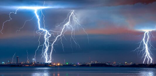 ¿Cómo se forman los rayos? | Un fenómeno sorprendente como se forman los rayos