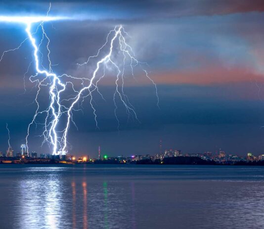 como se forman los rayos