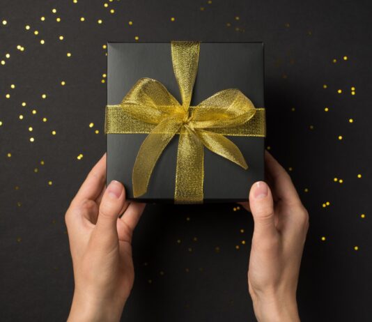 Los 10 regalos más caros del mundo | Obsequios costosos de los famosos Los 10 regalos más caros del mundo. Supercurioso.