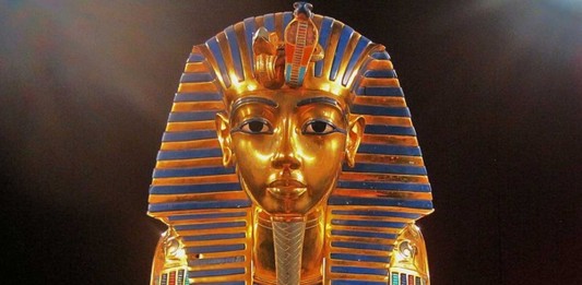 Tutankamón enterrado con el pene erecto Tutankamón enterrado con el pene erecto