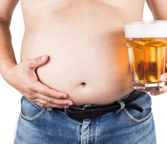 ¿La cerveza engorda? | Descubre si es un mito o la realidad La cerveza engorda. Supercurioso.