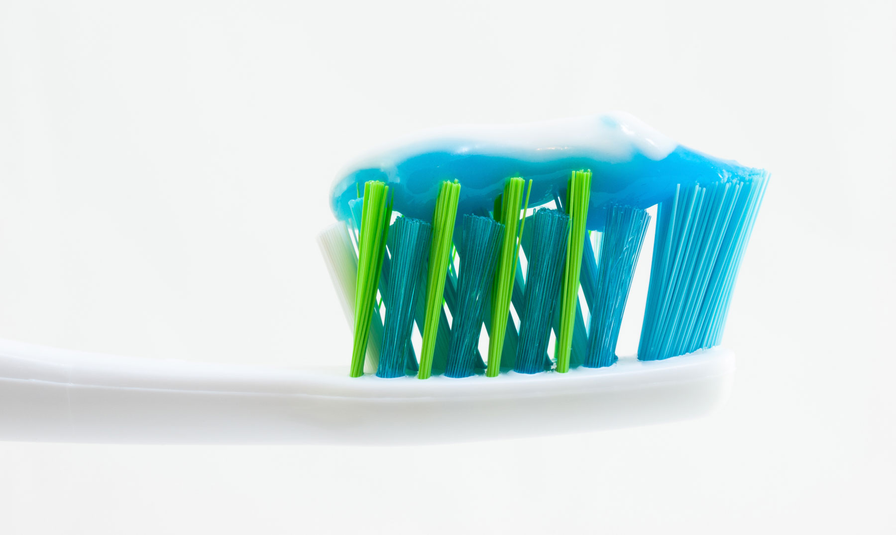 Usos de la pasta de dientes increíbles