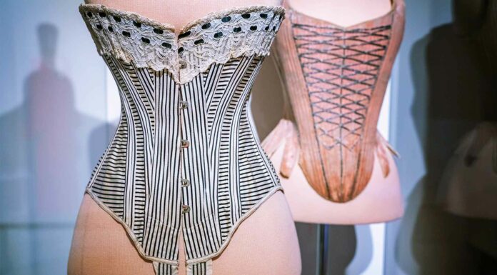 historia del corset