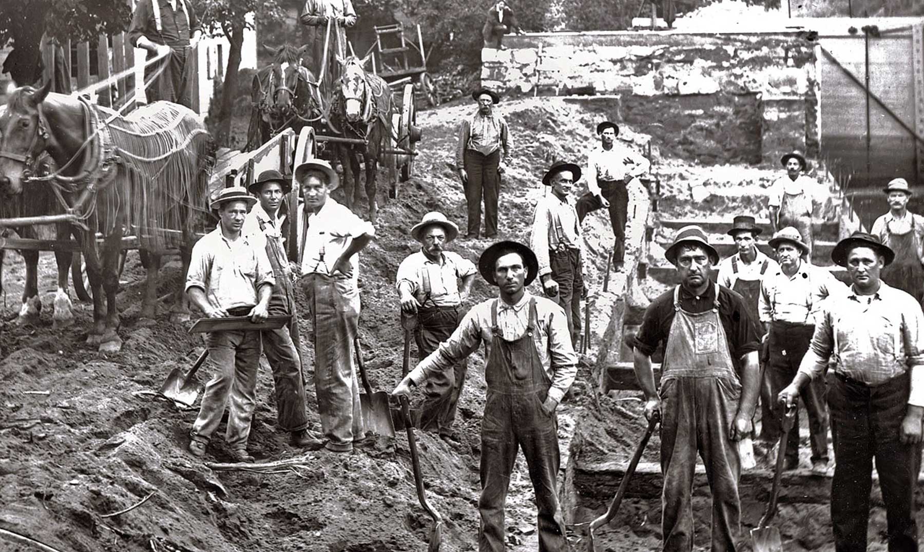 Dinero y sangre en la construcci n - Dinero Y Sangre En La Construcci%C3%B3n Del Canal De Panam%C3%A1 