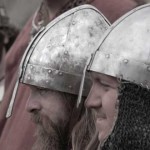 cascos de cuernos vikingos