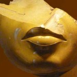 Rostro roto de Nefertiti