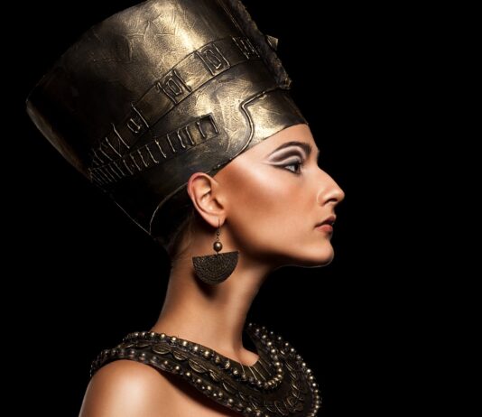 ¿Quién fue Nefertiti? | La reina de la dinastía XVIII de Egipto Quién fue Nefertiti