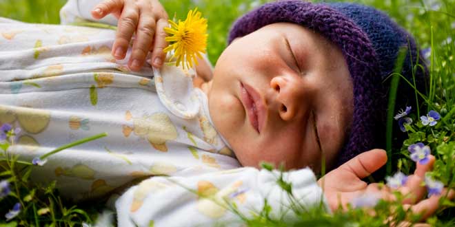 bebé durmiendo, Dormir adelgaza o engorda?