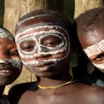 Los vadoma: la tribu africana con pies de avestruz