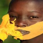Los vadoma: la tribu africana con pies de avestruz