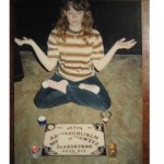 chica ouija