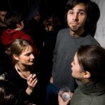 Chichashablando de sus ex con un chico en medio