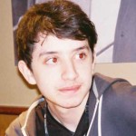 ojos rojos de lado