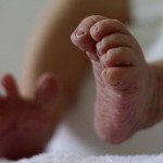 El extraño caso de la bebé que nació embarazada