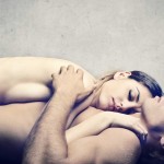 5 Interesantes beneficios de dormir desnudo