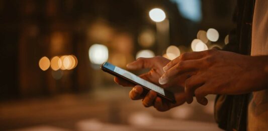 Whatsappitis | Cómo la adicción al móvil afecta nuestra salud whatsappitis