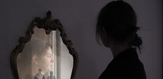 El síndrome del espejo, un mal moderno