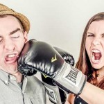 pelea hombres mujeres