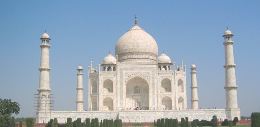 La fascinante historia del Taj Mahal