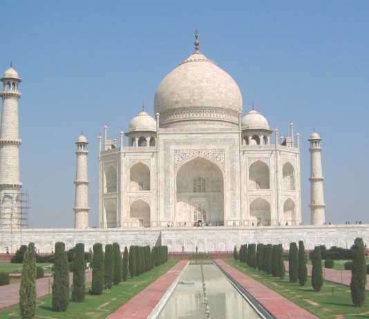 La fascinante historia del Taj Mahal