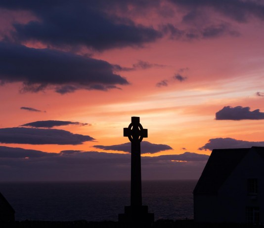 Oferta laboral: cuidar de una isla de Gales con 20.000 "fantasmas"