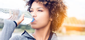 Beber demasiada agua | Riesgos de ingerirla en exceso (2)