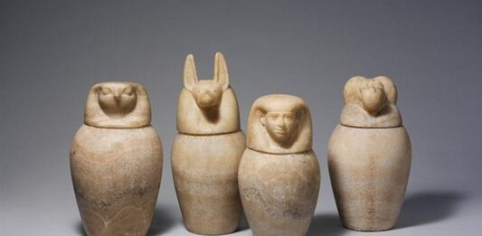 Vasos de Ramsés II