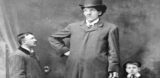 La triste historia de Édouard Beaupré, el gigante de corazón tranquilo triste historia de Édouard Beaupré, el gigante de corazón tranquilo