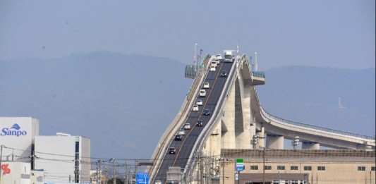 El "Eshima Ohashi" de Japón y otros puentes que quitan el aliento