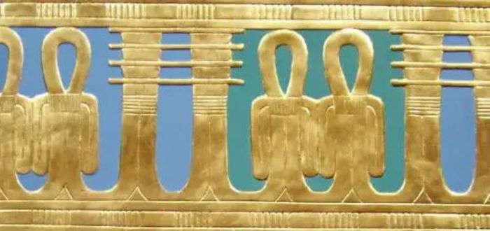 Dyed amuleto egipcio