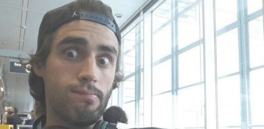 El atleta que solo se afeita media cara