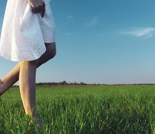 ¿Te gusta andar descalzo? ¡Descubre sus beneficios! ¿Te gusta andar descalzo? ¡Descubre sus beneficios!