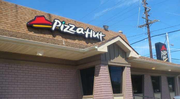 mujer salva la vida gracias a pizza hut