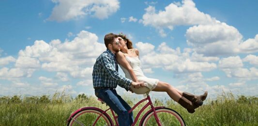 Los Polos Opuestos se atraen | ¿Mito o Verdad? ¡Descúbrelo! Los Polos Opuestos se atraen | ¿Mito o Verdad?