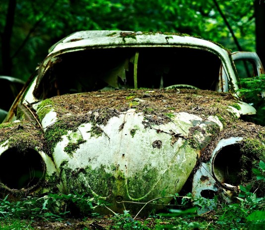 Chatillon, el asombroso cementerio de coches abandonados