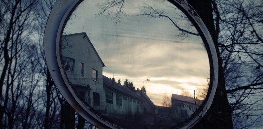 La historia del espejo embrujado de Muswell Hill, Londres