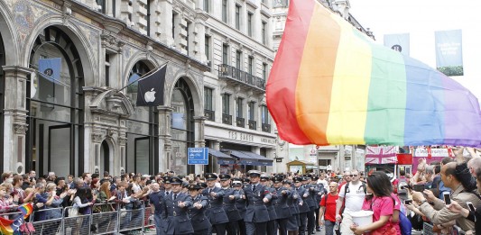 Conoces el proyecto de la bomba gay?