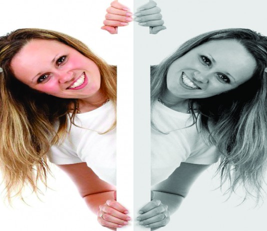 ¿De qué color es un espejo?