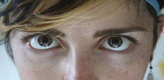 ¿Qué pasa si miras a alguien fijamente? ¿Qué pasa si miras a alguien fijamente?