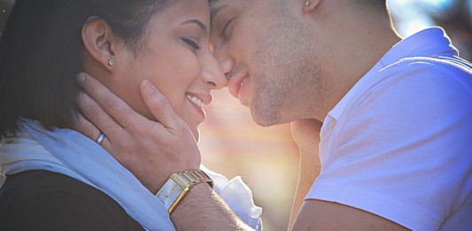 ¿Por qué cierras los ojos al besar? ¿Por qué cierras los ojos al besar?