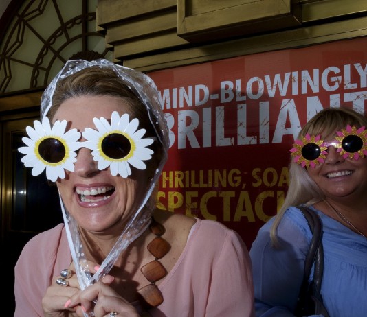 ¿Por qué hay personas más extrovertidas que otras? ¿Por qué hay personas más extrovertidas que otras?