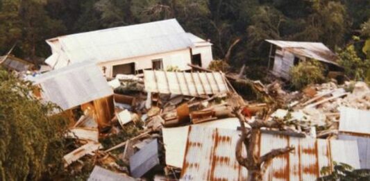Niños de Puerto Rico y el Desastre de Mameyes Niños de Puerto Rico y el Desastre de Mameyes