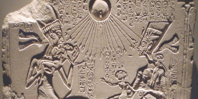 Akenaton y Nefertiti