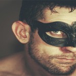 antifaz, hombre atractivo