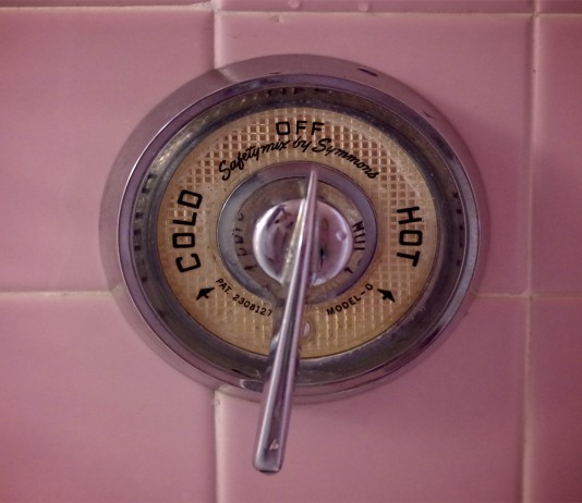 El dilema de las duchas: diurnas o nocturnas, frías o calientes El dilema de las duchas: diurnas o nocturnas, frías o calientes