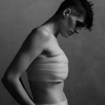 La curiosa historia de Rain Dove, la modelo que causa expectación en las pasarelas