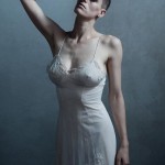 La curiosa historia de Rain Dove, la modelo que causa expectación en las pasarelas
